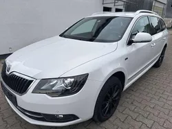 Weiß Gebraucht 2015 Skoda Superb Elegance Kombi | 11.000 € (Superpreis)