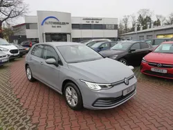 Mondsteingrau Neu 2024 VW Golf VIII Life Kleinwagen | 32.790 € (Guter Preis)