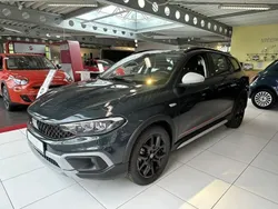 Foresta grün (grün) Neu 2024 Fiat Tipo Garmin Kombi | 27.599 € (Teuer)
