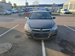 Grau Gebraucht 2009 Opel Astra Edition Kombi | 1.100 € (Guter Preis)