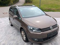 Braun Gebraucht 2011 VW Touran Van / Kleinbus | 8.400 € (Guter Preis)