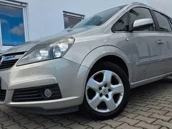 Silber Gebraucht 2008 Opel Zafira Van / Kleinbus | 2.500 € (Guter Preis)