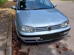 Grau Gebraucht 2002 VW Golf IV Limousine | 2.000 € (Fairer Preis)
