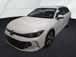 Weiß Gebraucht 2025 VW Passat Elegance Kombi | 36.930 € (Guter Preis)