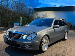 Andere außenfarben Gebraucht 2007 Mercedes E320 Kombi | 8.299 €
