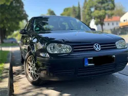 Schwarz Gebraucht 2003 VW Golf IV Basis Limousine | 2.800 € (Fairer Preis)