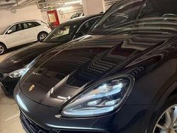 Schwarz Gebraucht 2018 Porsche Cayenne Turbo SUV | 65.780 € (Superpreis)