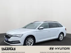 Weiß Gebraucht 2020 Skoda Superb Ambition Kombi | 20.490 € (Fairer Preis)