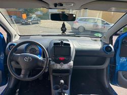 Blau Gebraucht 2009 Toyota Aygo Kleinwagen | 1.949 € (Fairer Preis)