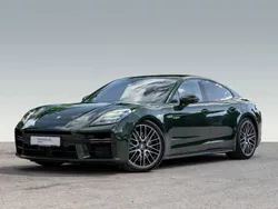 Oakgrünmetallic neo Gebraucht 2024 Porsche Panamera 4 Limousine | 140.970 € (Fairer Preis)