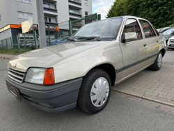 Beige Gebraucht 1989 Opel Kadett Limousine | 5.990 €