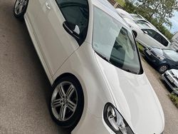 Weiß Gebraucht 2011 VW Golf VI R Kleinwagen | 21.800 €
