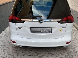 Weiß Gebraucht 2015 Opel Zafira Tourer Edition Van / Kleinbus | 5.500 € (Superpreis)