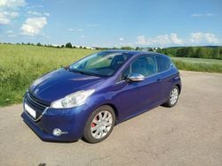 Blau Gebraucht 2012 Peugeot 208 Allure Kleinwagen | 3.900 € (Fairer Preis)