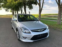 Grau Gebraucht 2010 Hyundai i30 Edition+ Limousine | 2.500 € (Fairer Preis)