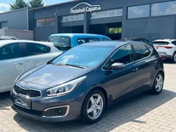Grau Gebraucht 2016 Kia Ceed Spirit Limousine | 10.499 € (Fairer Preis)