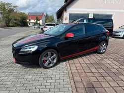 Schwarz Gebraucht 2019 Volvo V40 Momentum Kombi | 16.500 € (Fairer Preis)