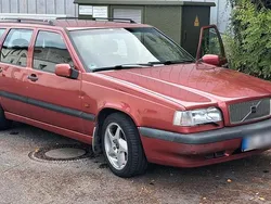 Rot Gebraucht 1996 Volvo 850 Kombi | 2.500 €