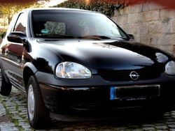 Schwarz Gebraucht 2000 Opel Corsa Edition Kleinwagen | 900 €