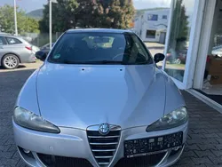Silber Gebraucht 2006 Alfa Romeo 147 Kleinwagen | 2.333 € (Teuer)