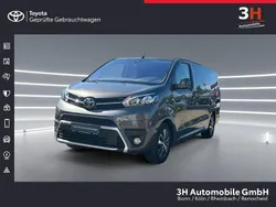 Grau Gebraucht 2023 Toyota Proace Verso Team Kombi | 40.990 € (Fairer Preis)