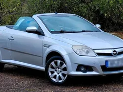 Grau Gebraucht 2006 Opel Tigra Cabrio | 1.499 € (Guter Preis)