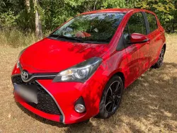 Rot Gebraucht 2015 Toyota Yaris Club Kleinwagen | 7.200 € (Superpreis)