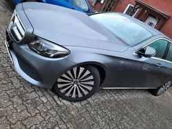 Grau Gebraucht 2017 Mercedes E350 Avantgarde Limousine | 25.000 €