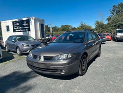 Grau Gebraucht 2006 Renault Laguna II Kombi | 1.500 €