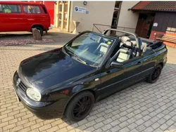 Schwarz Gebraucht 2002 VW Golf Cabriolet Cabrio | 3.000 € (Fairer Preis)