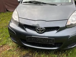 Schwarz Gebraucht 2010 Toyota Aygo City Kleinwagen | 2.300 € (Fairer Preis)