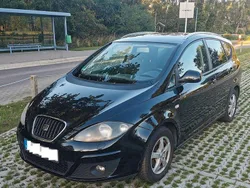 Schwarz Gebraucht 2011 Seat Altea XL Ecomotive Van / Kleinbus | 3.900 € (Fairer Preis)