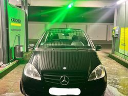 Schwarz Gebraucht 2011 Mercedes A160 Limousine | 3.000 € (Guter Preis)