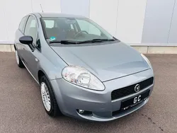 Grau Gebraucht 2011 Fiat Grande Punto Kleinwagen | 2.490 € (Fairer Preis)