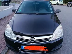 Schwarz Gebraucht 2009 Opel Astra Selection Limousine | 2.600 € (Fairer Preis)