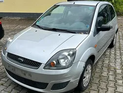 Silber Gebraucht 2007 Ford Fiesta Kleinwagen | 1.300 € (Guter Preis)