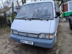 Weiß Gebraucht 1988 Kia Besta Van / Kleinbus | 3.000 €