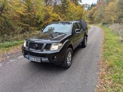 Schwarz Gebraucht 2014 Nissan Navara Abholung | 14.900 € (Etwas zu teuer)