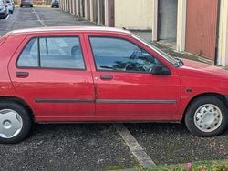 Rot Gebraucht 1992 Renault Clio Limousine | 999 €