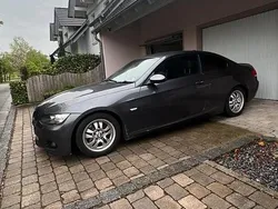 Grau Gebraucht 2008 BMW 320 M Sport Coupé | 4.499 €
