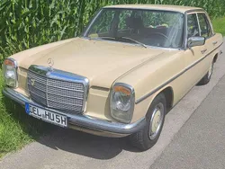 Beige Gebraucht 1974 Mercedes W114 Limousine | 18.990 €