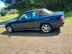 Blau Gebraucht 1997 BMW 320 Cabriolet Cabrio | 3.850 €
