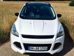 Weiß Gebraucht 2014 Ford Kuga Individual SUV | 9.800 € (Guter Preis)