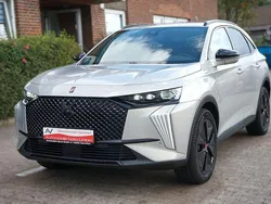 Grau Gebraucht 2024 DS Automobiles DS7 Crossback Performance Line Plus SUV | 32.700 € (Fairer Preis)