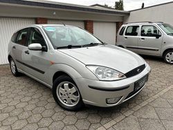 Silber Gebraucht 2002 Ford Focus Limousine | 3.150 € (Teuer)