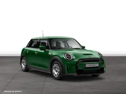 British racing green metallic Gebraucht 2023 Mini Cooper S Coupé Coupé | 34.466 € (Etwas zu teuer)