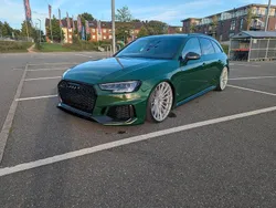 Grün Gebraucht 2018 Audi RS4 Performance Kombi | 52.000 € (Guter Preis)