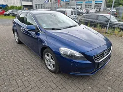 Blau Gebraucht 2015 Volvo V40 Ocean Race Kombi | 8.950 € (Fairer Preis)