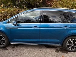 Blau Gebraucht 2020 VW Touran Highline Van / Kleinbus | 24.999 € (Guter Preis)