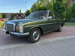 Grün Gebraucht 1975 Mercedes W114 Limousine | 21.999 €